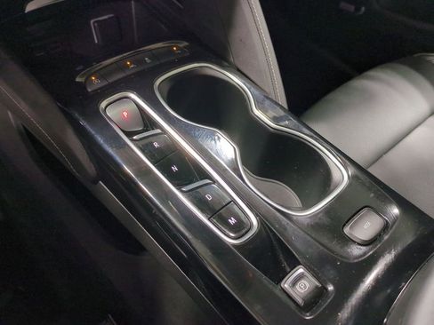 Used 2022 Buick Envision Essence w/ Technology Package I image 40