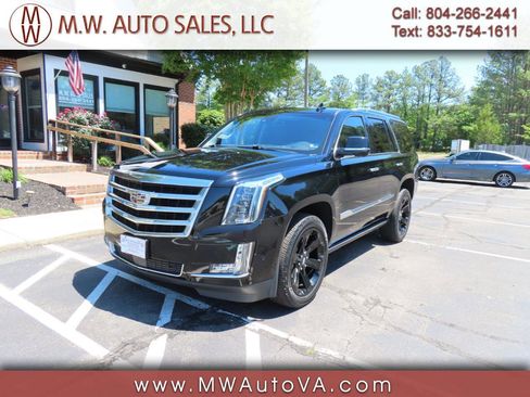 Used 2018 Cadillac Escalade Premium Luxury RWD image 1