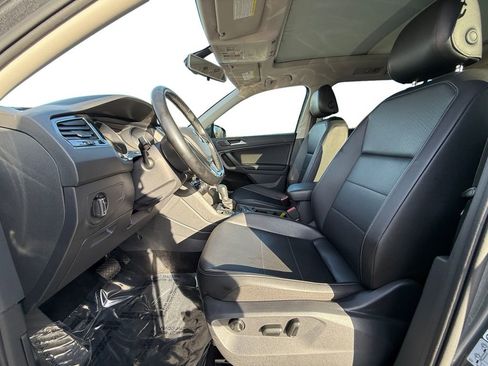 Used 2018 Volkswagen Tiguan SEL image 9