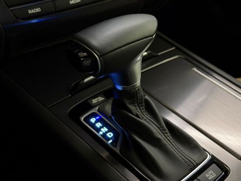 Used 2020 Genesis G80 3.8 image 17