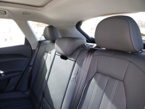 New 2025 Audi Q5 Premium Plus image 17