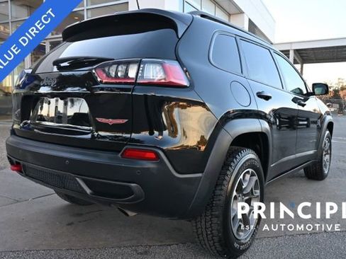 Used 2020 Jeep Cherokee Trailhawk image 8