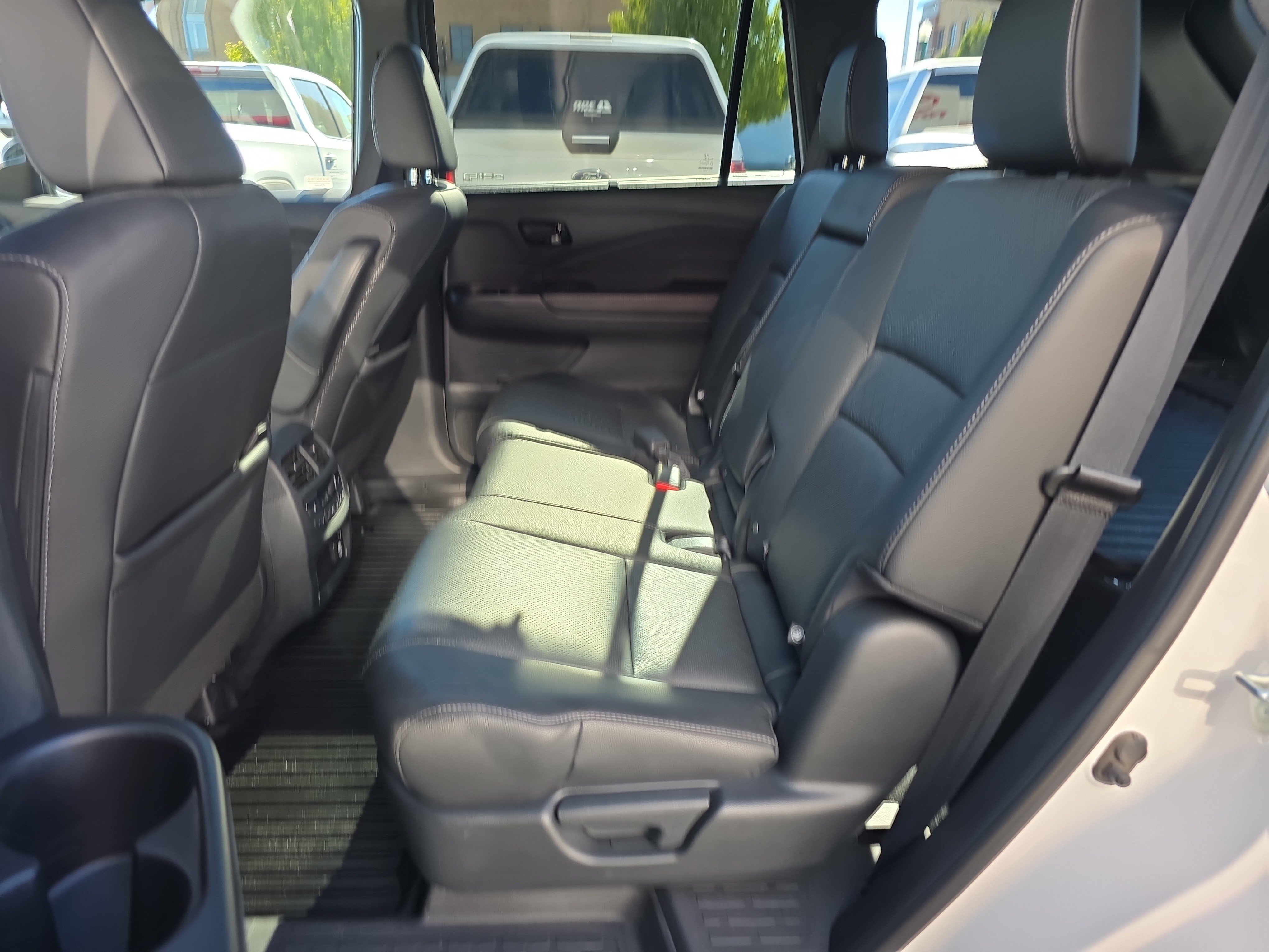 Used 2023 Honda Passport Elite image 12