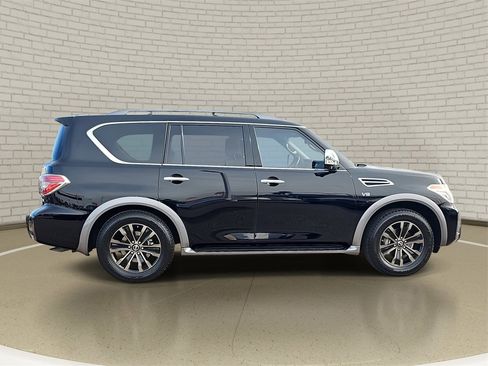 Used 2017 Nissan Armada Platinum image 4