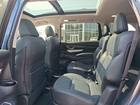 Certified 2022 Subaru Ascent Touring AWD/4WD image 11