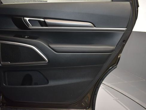 Used 2025 Kia Telluride S image 15