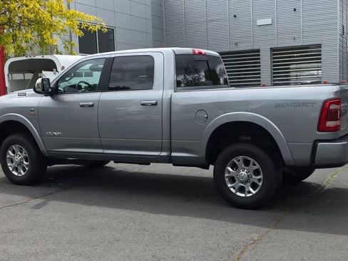 Used 2022 RAM 3500 Laramie AWD/4WD image 6