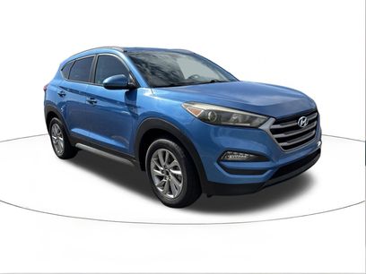 Used 2017 Hyundai Tucson SE w/ SE Popular Package 02