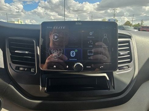 Used 2017 Hyundai Tucson Sport image 27