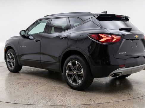 Used 2025 Chevrolet Blazer LT FWD image 6