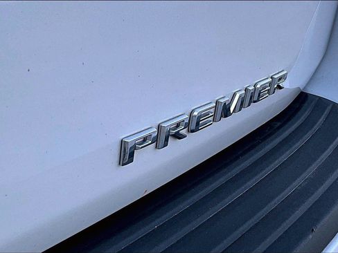 Used 2021 Chevrolet Suburban Premier image 9