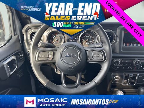 Used 2022 Jeep Gladiator Willys image 18