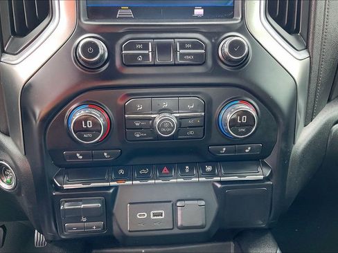 Used 2019 Chevrolet Silverado 1500 RST w/ True North Edition AWD/4WD image 30