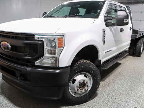 Used 2022 Ford F350 XL w/ Power Equipment Group AWD/4WD image 32