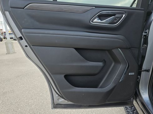 Used 2024 Chevrolet Tahoe Z71 w/ Luxury Package image 15