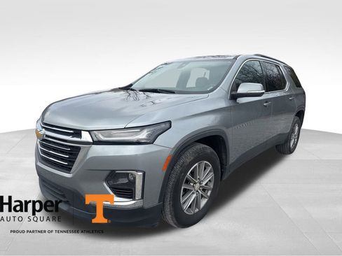 Used 2023 Chevrolet Traverse LT image 1