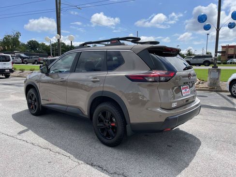 Used 2025 Nissan Rogue SV w/ Rock Creek Premium Package AWD/4WD image 6