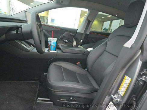 Used 2026 Tesla Model Y Long Range image 6