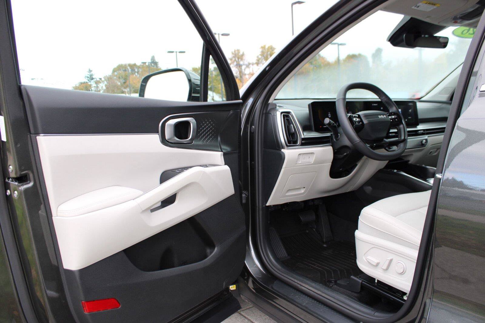 Used 2026 Kia Sorento EX AWD/4WD image 19