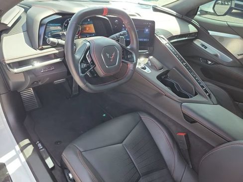 Used 2024 Chevrolet Corvette Stingray Premium Conv w/ Z51 Performance Package RWD image 15