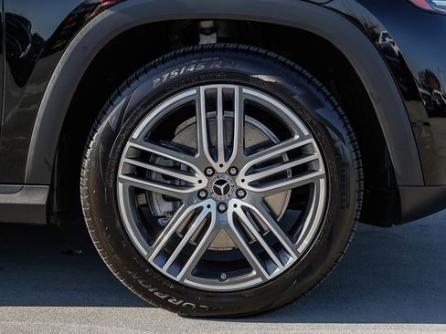 Certified 2025 Mercedes-Benz GLS 450 4MATIC image 9