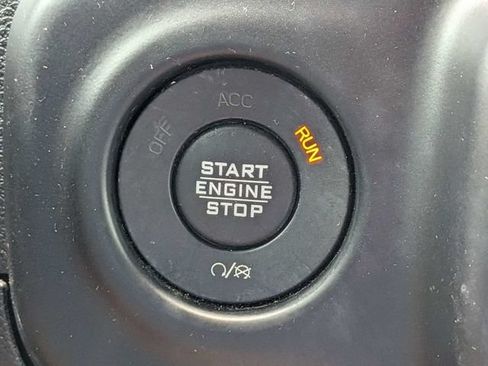 Used 2019 Jeep Wrangler Unlimited Sport S AWD/4WD image 29