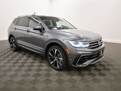 Used 2022 Volkswagen Tiguan SEL R-Line AWD/4WD image 9