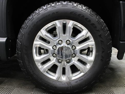 Used 2020 GMC Sierra 2500 Denali w/ Denali Ultimate Package AWD/4WD image 10