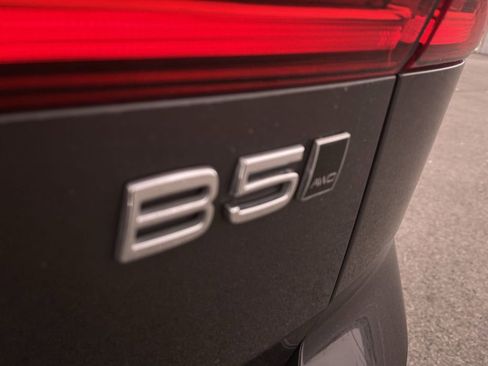 Used 2025 Volvo XC60 B5 Plus image 3