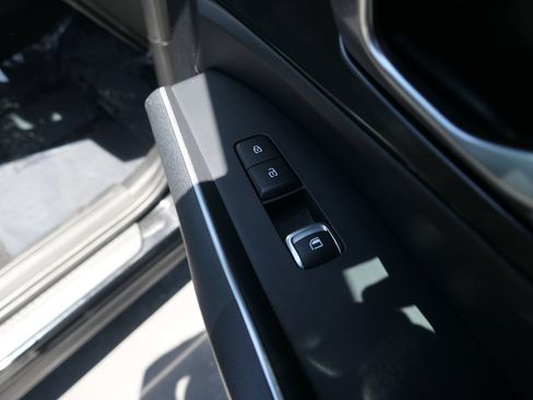 Used 2023 Kia Sorento LX FWD image 26