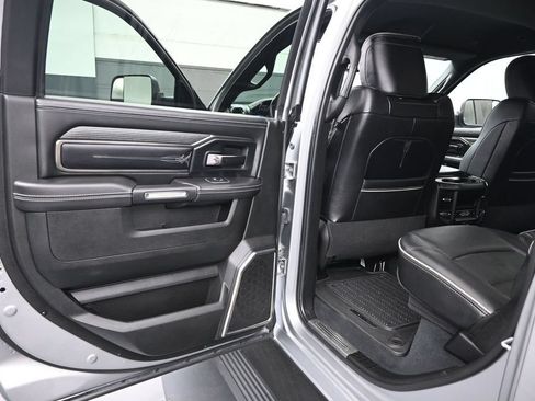 Used 2022 RAM 3500 Limited w/ Night Edition AWD/4WD image 10