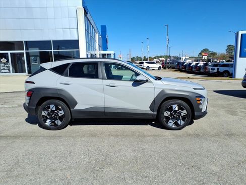 Certified 2025 Hyundai Kona SEL image 2