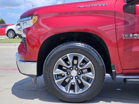 Used 2024 Chevrolet Silverado 1500 LT RWD image 11