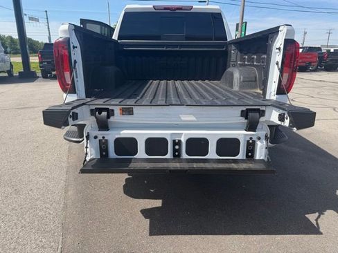 Used 2026 GMC Sierra 1500 AT4 w/ AT4 Premium Package AWD/4WD image 29
