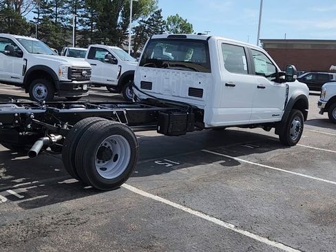 New 2025 Ford F550 4x4 Crew Cab image 10
