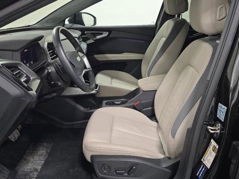 Used 2024 Audi Q4 e-tron Prestige w/ Black Optic Package image 5