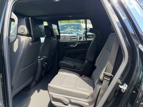 New 2026 GMC Yukon Elevation w/ Elevation Premium Package AWD/4WD image 11