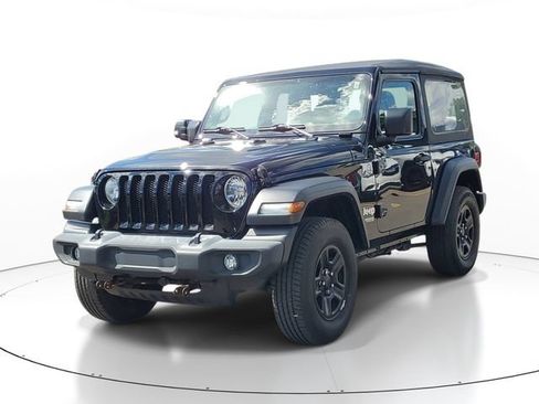 Used 2019 Jeep Wrangler Sport AWD/4WD image 2