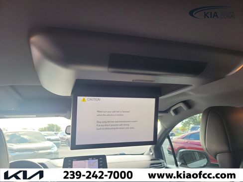 Used 2023 Toyota Sienna XSE w/ XSE Plus Package FWD image 17
