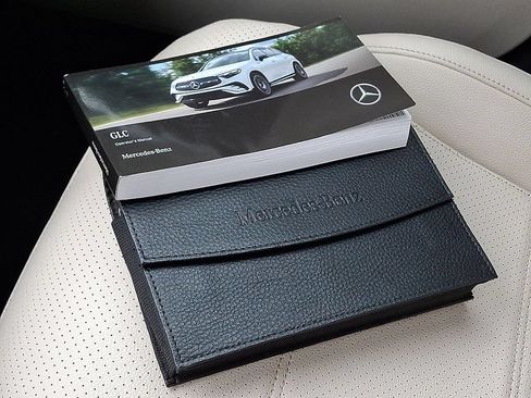 Used 2023 Mercedes-Benz GLC 300 4MATIC image 27