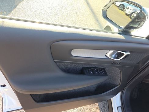 New 2026 Volvo XC40 B5 Core w/ Climate Package image 3