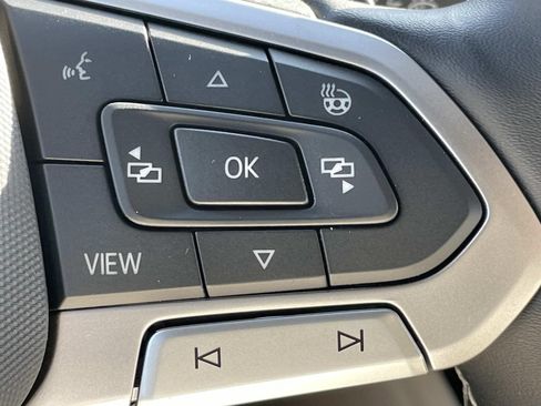 New 2026 Volkswagen Atlas SE FWD image 24