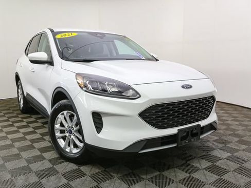Used 2021 Ford Escape SE w/ Convenience Package AWD/4WD image 3