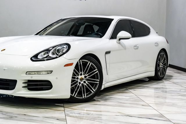Used 2016 Porsche Panamera S w/ Premium Package Plus RWD image 8