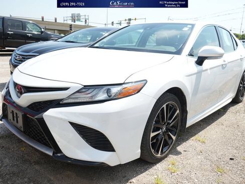 Used 2019 Toyota Camry XSE w/ Navigation Package FWD image 1