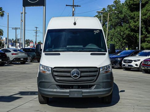 New 2024 Mercedes-Benz eSprinter 170 Cargo image 6