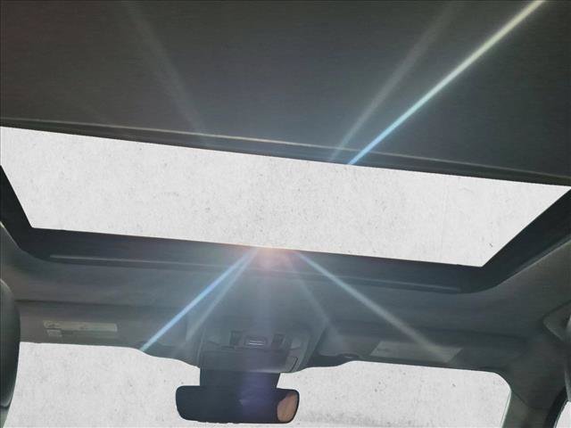 Used 2020 Toyota Highlander XLE FWD image 19