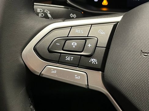 New 2025 Volkswagen Jetta SE image 24