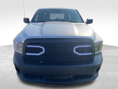 Used 2017 RAM 1500 Classic SLT AWD/4WD image 2