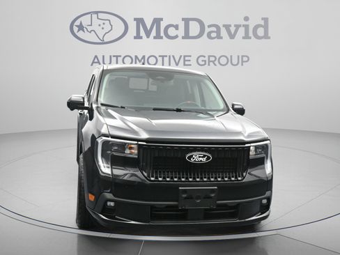 Used 2025 Ford Maverick Lobo AWD/4WD image 2